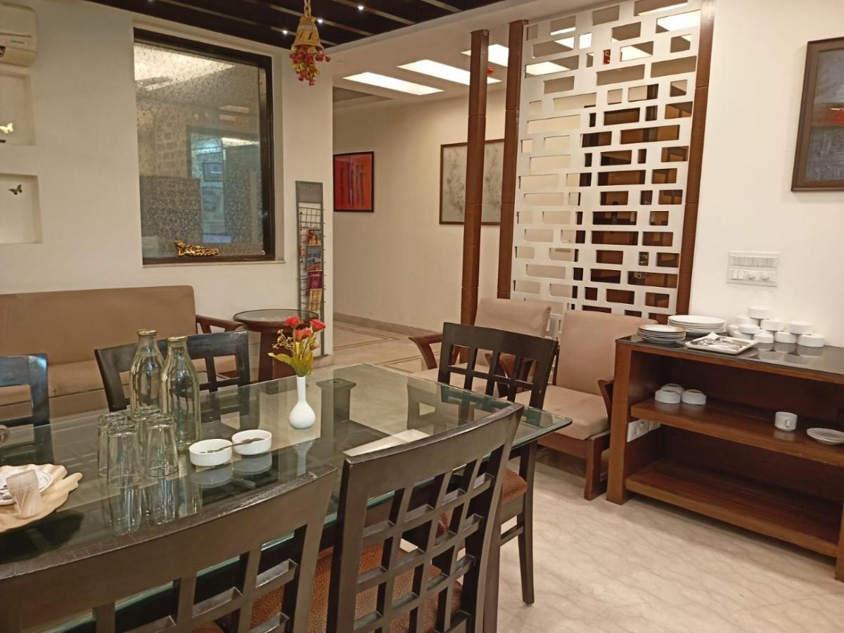 Hermitage By The Cosy Hotels Near Lotus Temple Nova Deli Exterior foto
