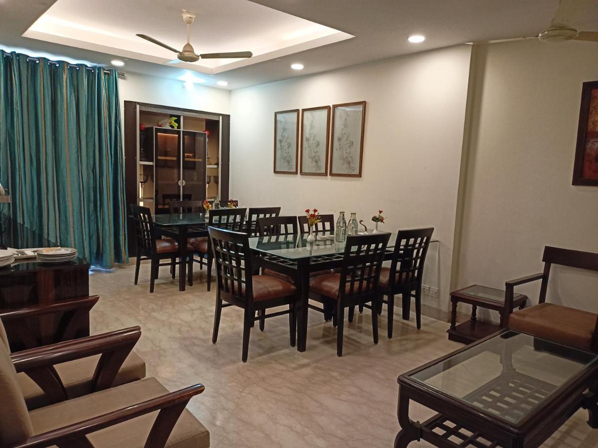 Hermitage By The Cosy Hotels Near Lotus Temple Nova Deli Exterior foto