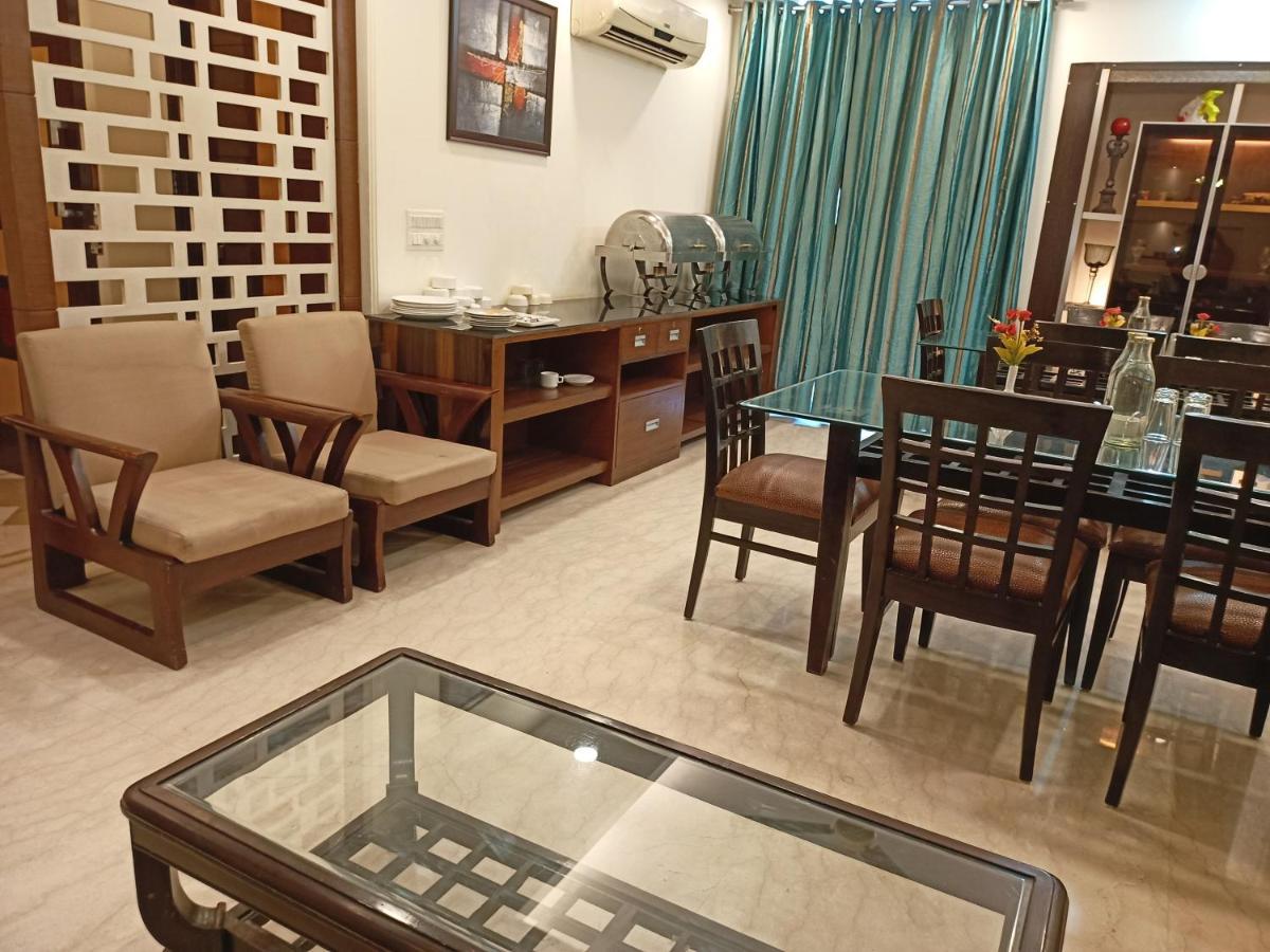 Hermitage By The Cosy Hotels Near Lotus Temple Nova Deli Exterior foto