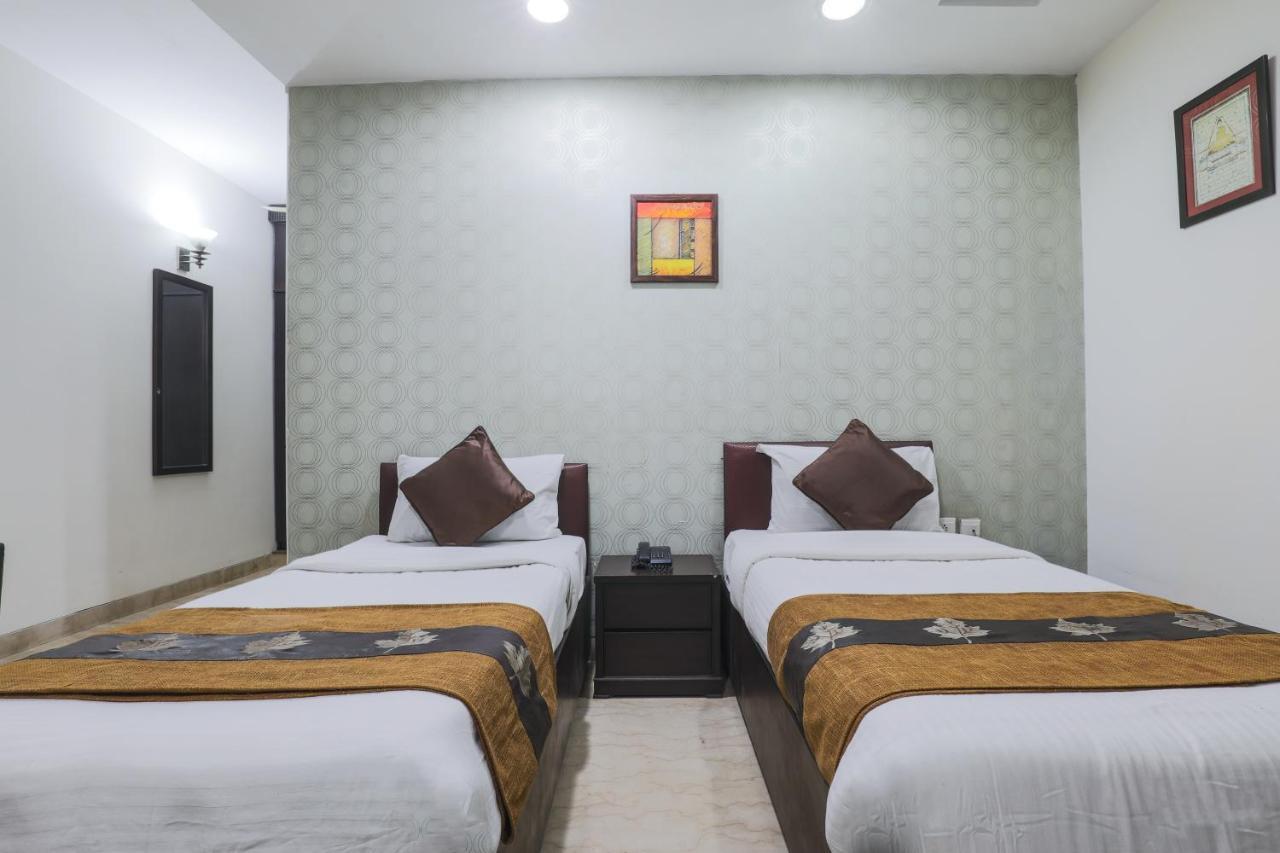 Hermitage By The Cosy Hotels Near Lotus Temple Nova Deli Exterior foto